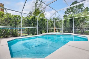 House | Outdoor pool - Executive Home with Heated Pool and Spa Holiday home 6 (Tampa)