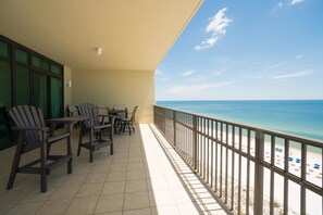 Apartment, Mehrere Betten (Phoenix West 1001) | Balkon