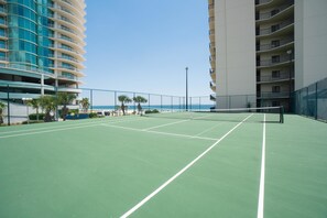 Condo, varias camas (The Palms Unit 202) | Cancha de tenis