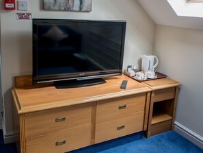 Suite, Ensuite | Miscellaneous - The Olde Peculiar (Rugeley)