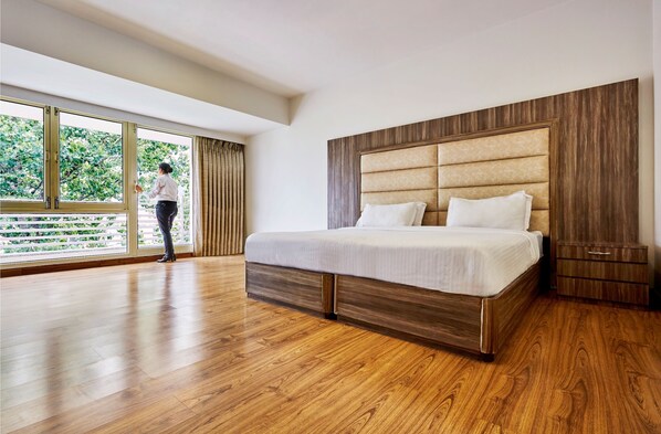 1 غرفة نوم وأغطية فراش متميزة وأسرّة بطبقة علوية مريحة وخزنة داخل الغرفة