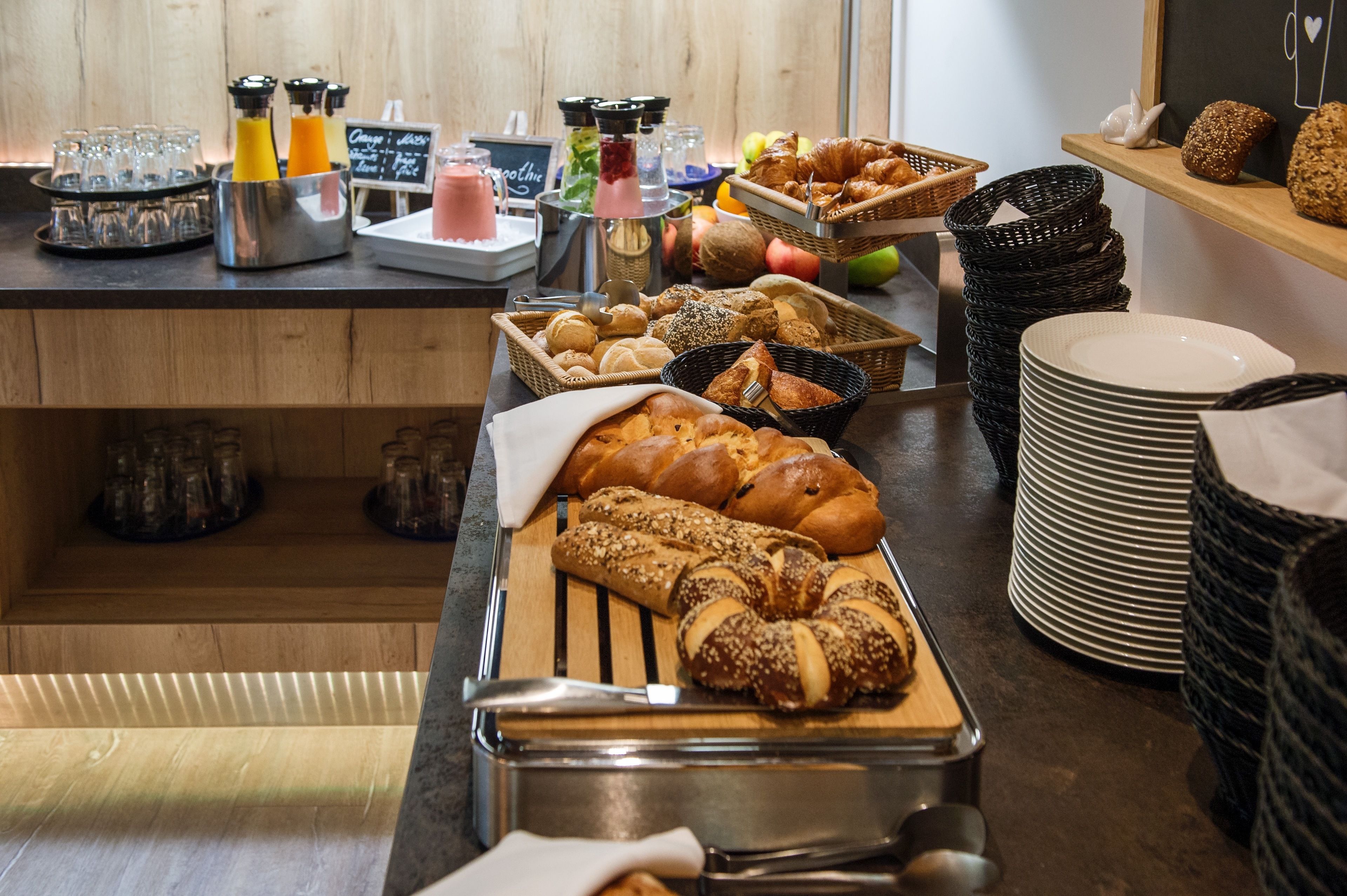 daily buffet breakfast (eur 23.50 per person)