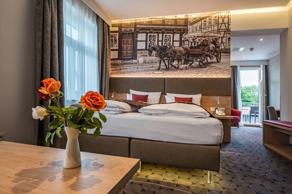 superior double room, patio | 1 bedroom, premium bedding, in-room safe, desk