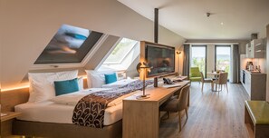 Superior Loft, 1 Bedroom, Kitchen | Premium bedding, in-room safe, desk, soundproofing - AKZENT Hotel Villa Saxer (Goslar)