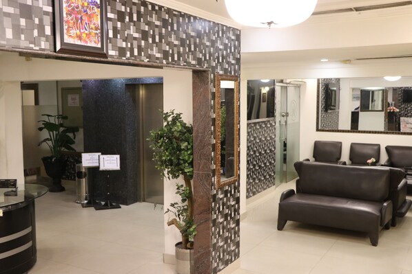 Interior - Hotel Royal (Lahore)