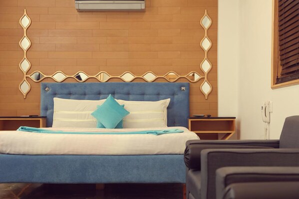 مستلزمات مجانية للعناية الشخصية، خف للقدمين، مناشف