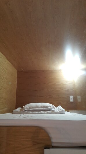 Soundproofing, free WiFi, bed sheets - Tomorrow Hostel (Ho Chi Minh City)