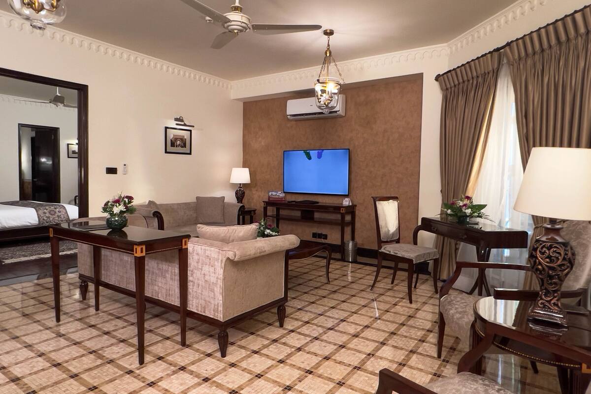 king suite | living area | smart tv