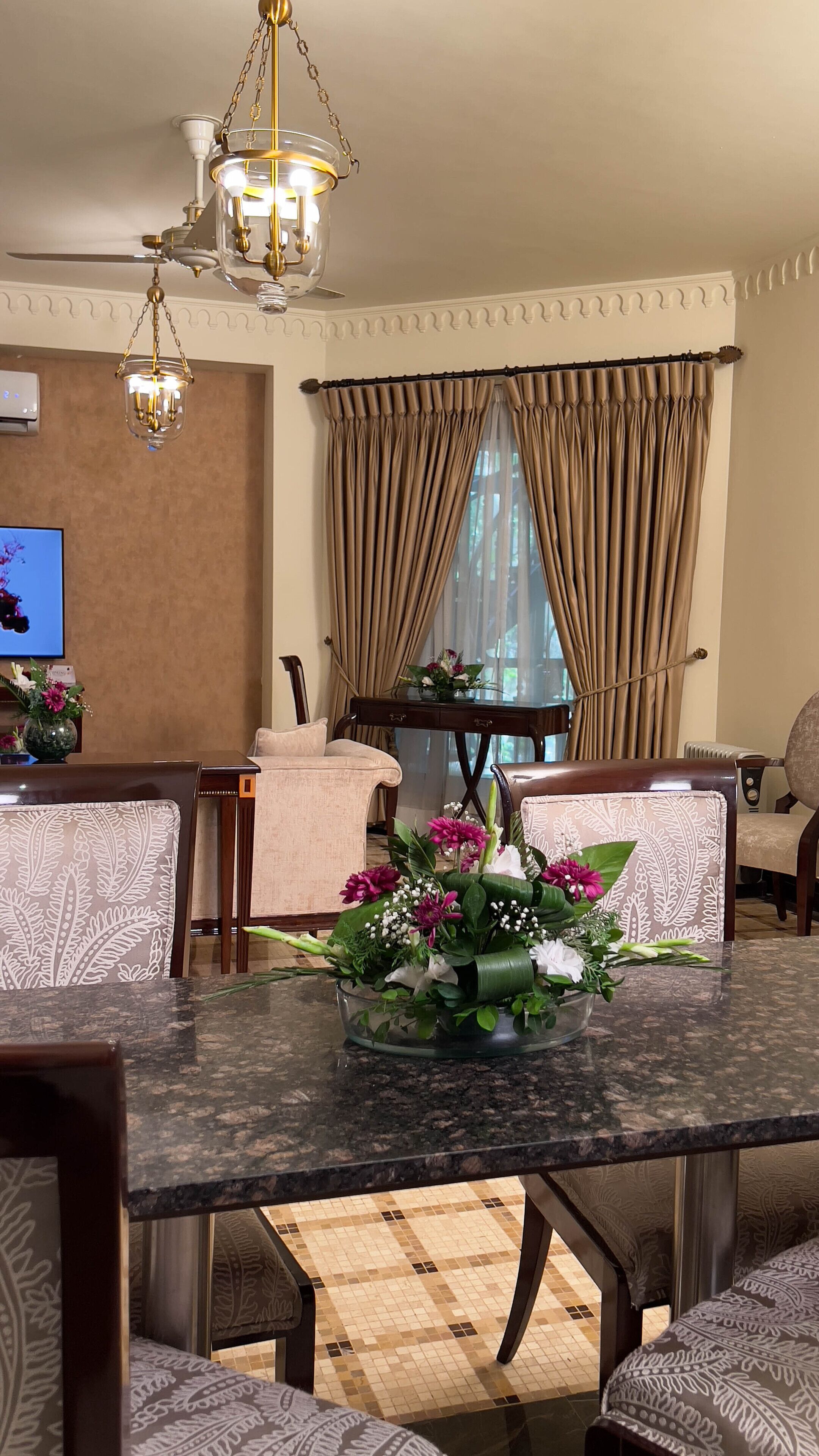 king suite | in-room dining