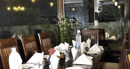 Royal Elegance Hotel
