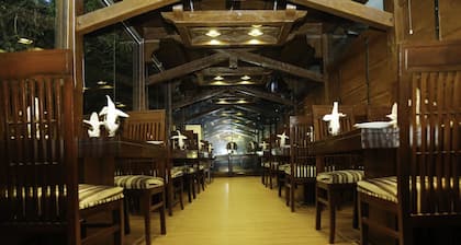 Royal Elegance Hotel