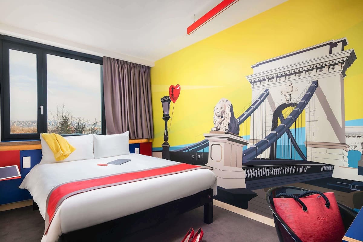 Standard Double Room, 1 Double Bed | In-room safe, soundproofing, free cribs/infant beds, free WiFi