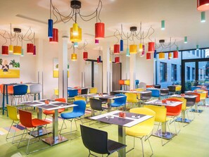 Free daily buffet breakfast  - Ibis Styles Budapest Citywest (Budapest)
