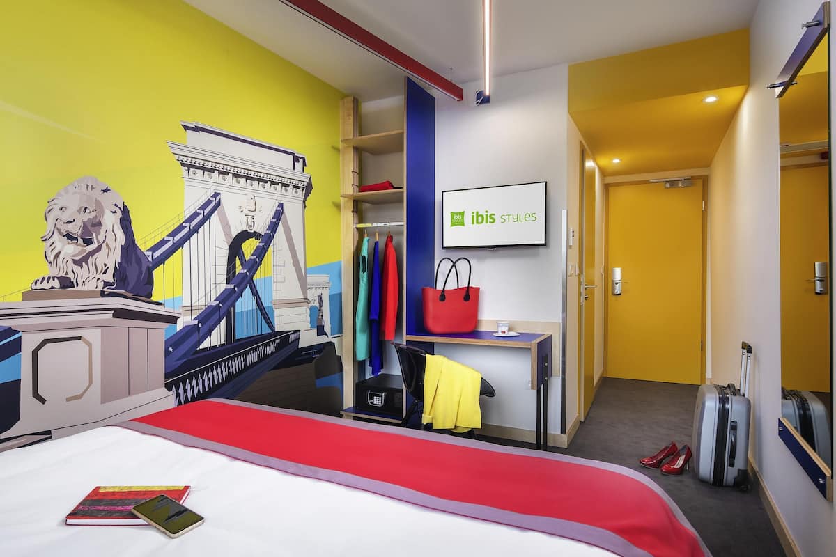 Een kluis op de kamer, geluiddichte muren, gratis babybedden