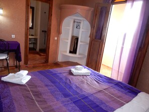 Chambre Double, 1 grand lit, vue jardin