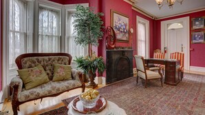 Lobby -  Greystone Manor Bed & Breakfast (Bird In Hand)