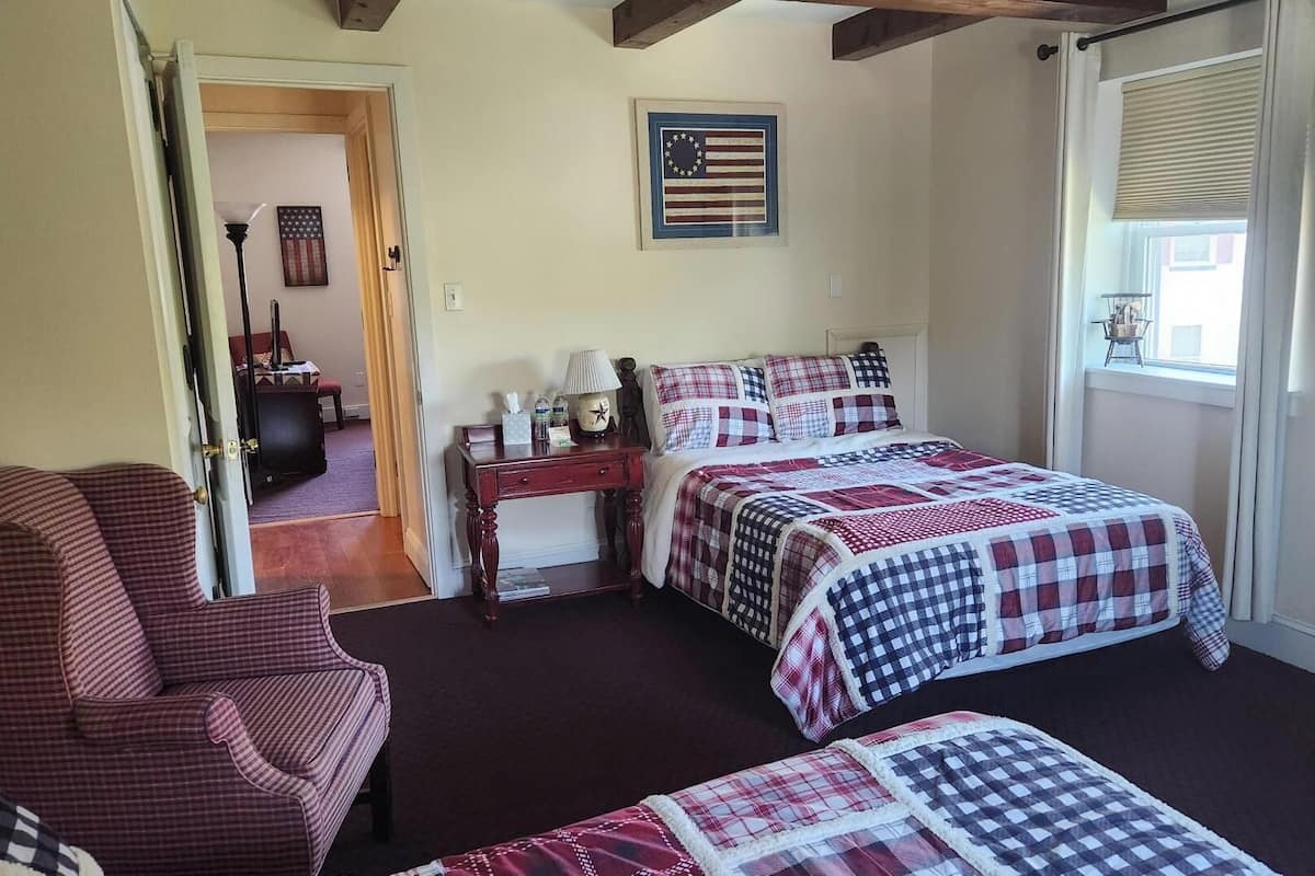 Family Suite, Multiple Beds, Non Smoking, Poolside (Room 10) | Individually decorated, individually furnished, bed sheets