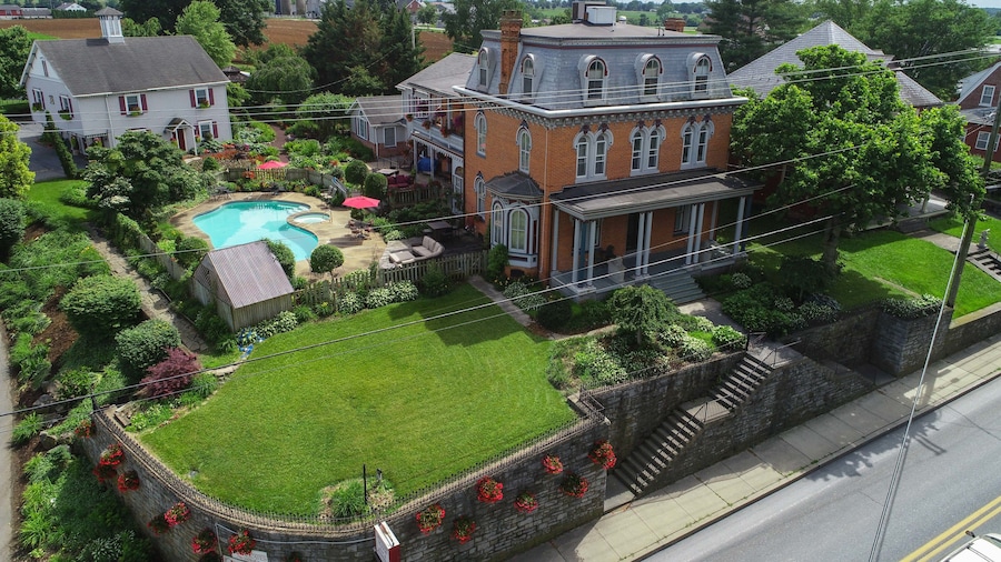 Greystone Manor Bed & Breakfast