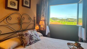 Family Room | 14 bedrooms, Egyptian cotton sheets, premium bedding