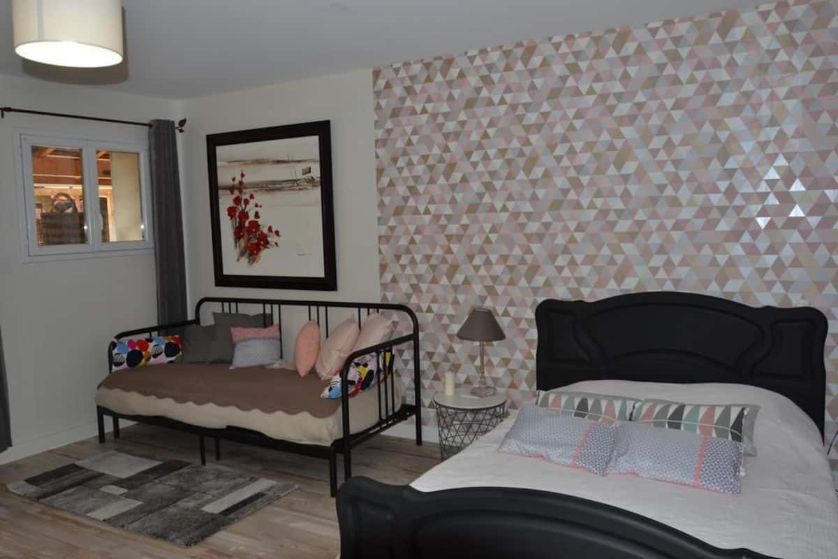 Chambre Double (Capucine) | Décoration personnalisée, ameublement personnalisé, rideaux occultants