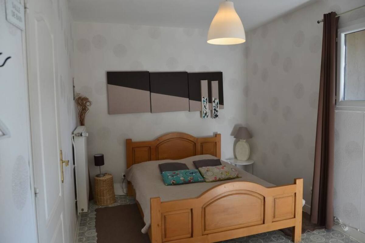 Chambre Double (Marguerite) | Décoration personnalisée, ameublement personnalisé, rideaux occultants