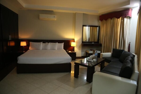 غرفة ديلوكس مزدوجة | ميني بار وتجهيزات عازلة للصوت