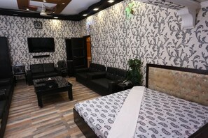 Minibar, bureau, accès au Wi-Fi (inclus)