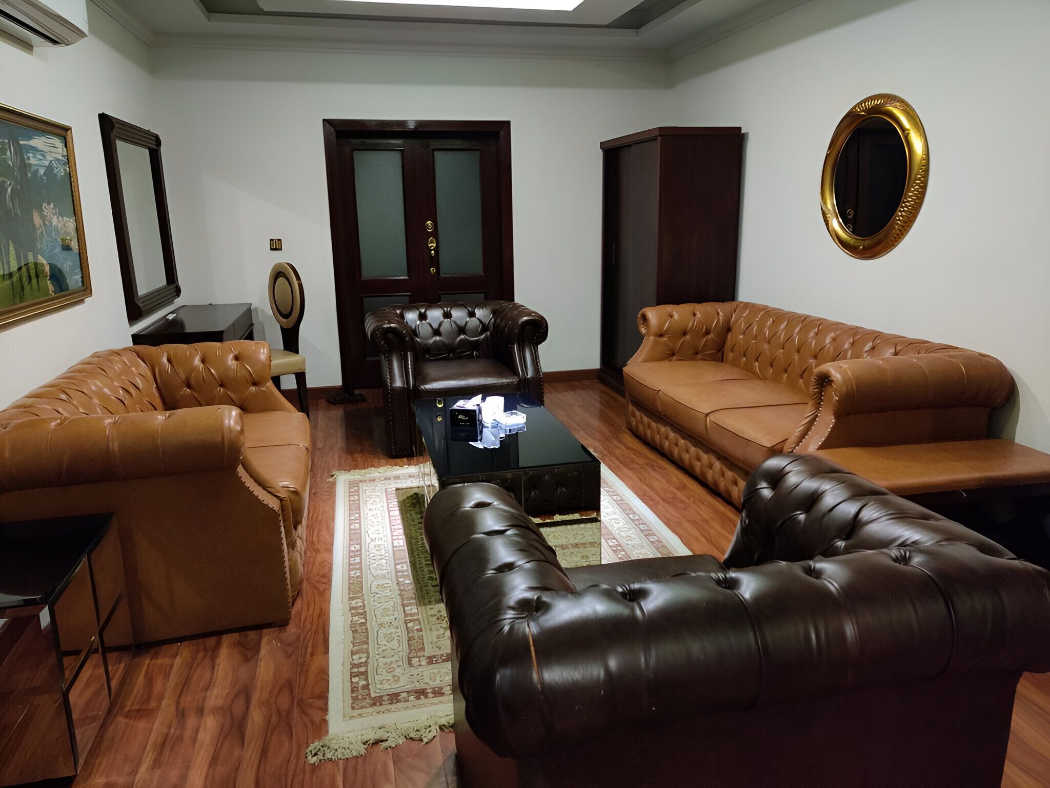 in-room business centre