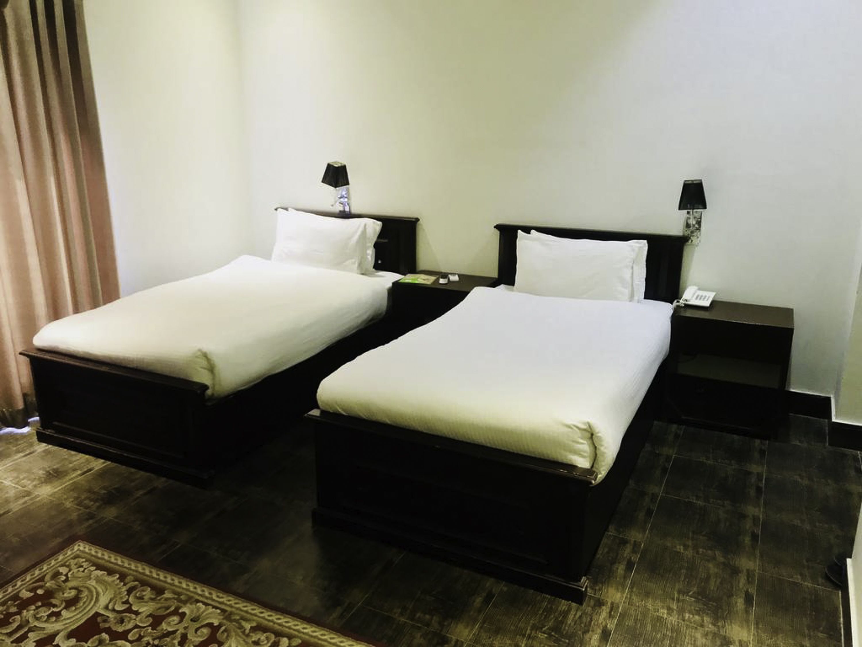 deluxe room | minibar, desk, soundproofing, free wifi