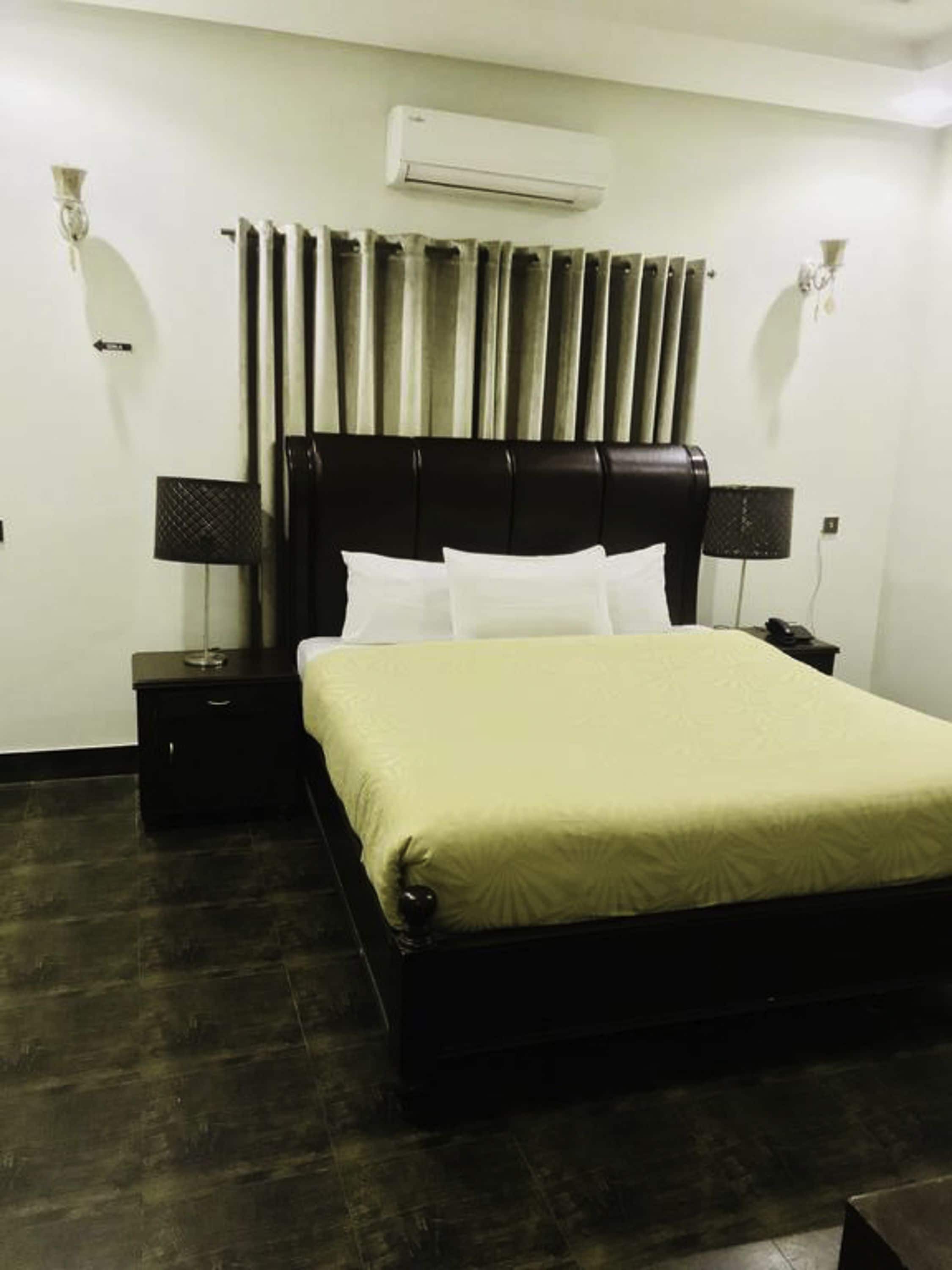 executive room | minibar, desk, soundproofing, free wifi