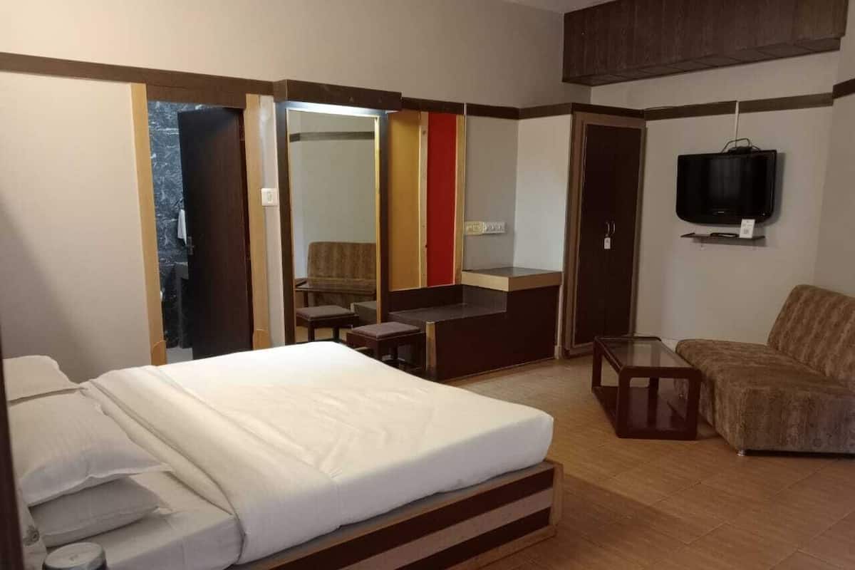 Deluxe Double or Twin Room, 1 Katil Kelamin (Double), Non Smoking | Cadar kapas Mesir, peralatan tempat tidur premium, busa memori