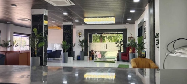 Reception - Oriental Palace Resorts (Udaipur)