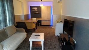 Deluxe Condo, Smoking | Minibar, individually decorated, individually furnished, desk - Gold Suite (Istanbul)