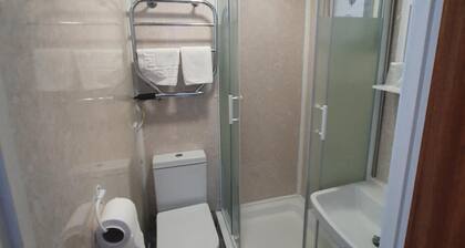 Dove Court Mini Lodge