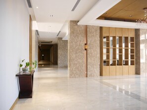 Hallway - New CityView Safe Home 5min to Downtown (Phnom Penh)