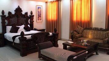 Deluxe-Zimmer | Zimmersafe, schallisolierte Zimmer, kostenloses WLAN