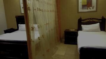 Minibar, in-room safe, free WiFi