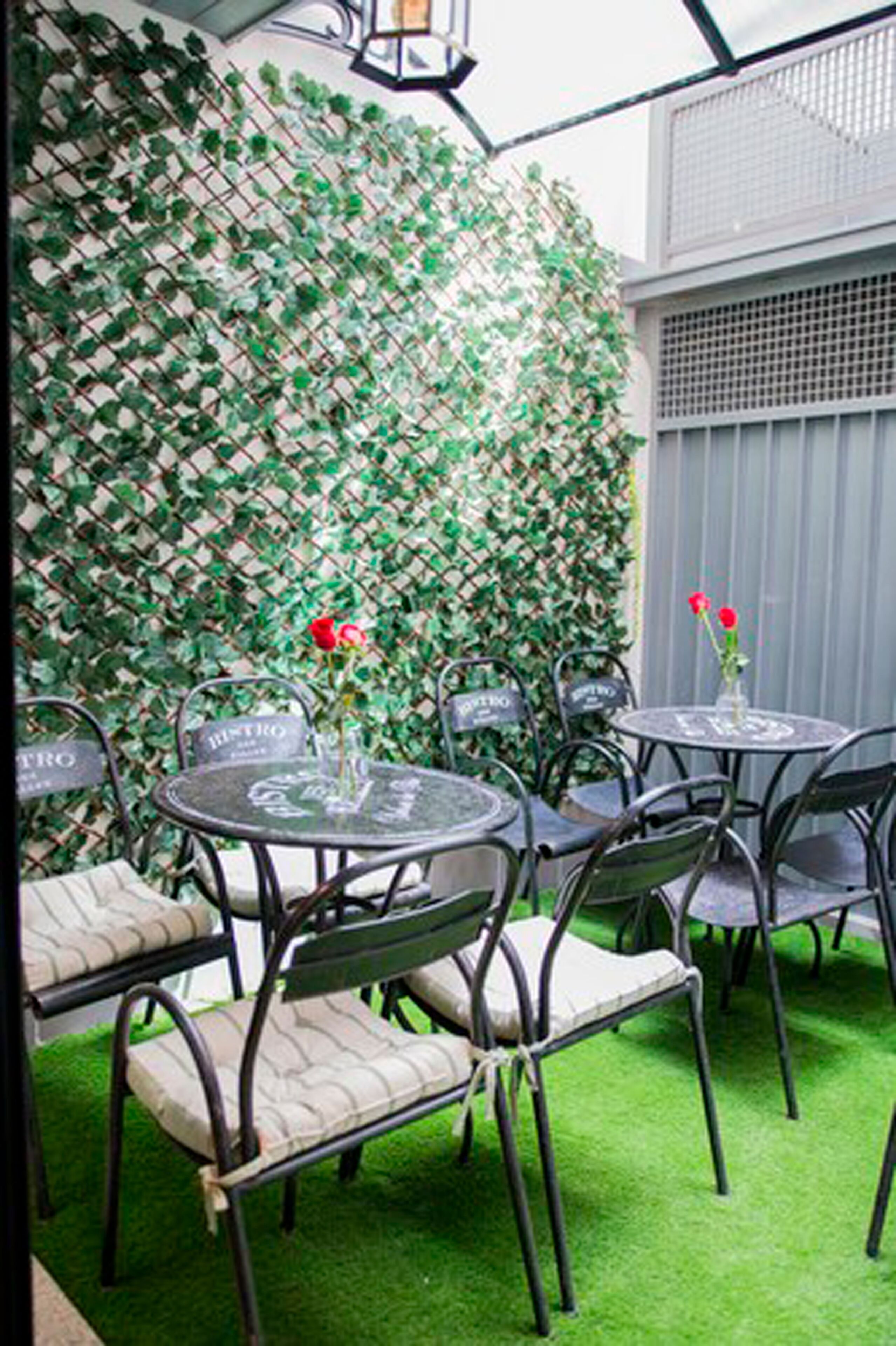 Standard Twin Room | Courtyard view