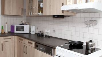 Thức ăn và đồ uống