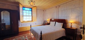 高级双人房 | 办公桌、笔记本电脑工作区、免费 WiFi、床单