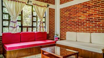 Familierom, 2 dobbeltsenger | Blendingsgardiner, wi-fi (inkludert) og sengetøy