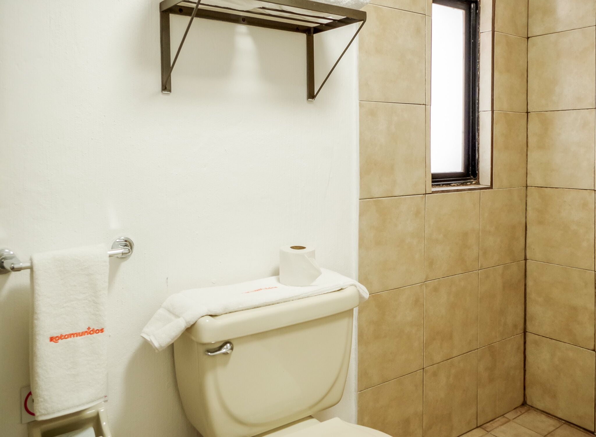 shower, free toiletries, towels