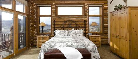 Casa, varias camas (Ponderosa Lodge) | 6 dormitorios y tabla de planchar con plancha