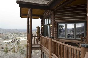 House, Multiple Beds (Ponderosa Lodge) | Balcony