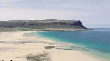Pantai di sekitar