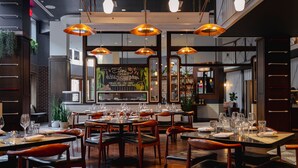 2 restaurants; breakfast, lunch, and dinner served - The Alida, Savannah, a Tribute Portfolio Hotel (Savannah)