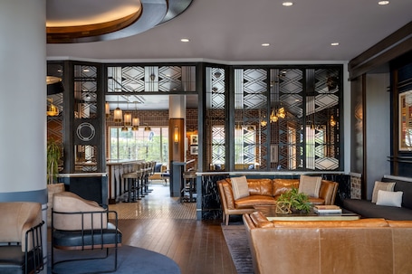 2 bares o lounges, lounge en el lobby