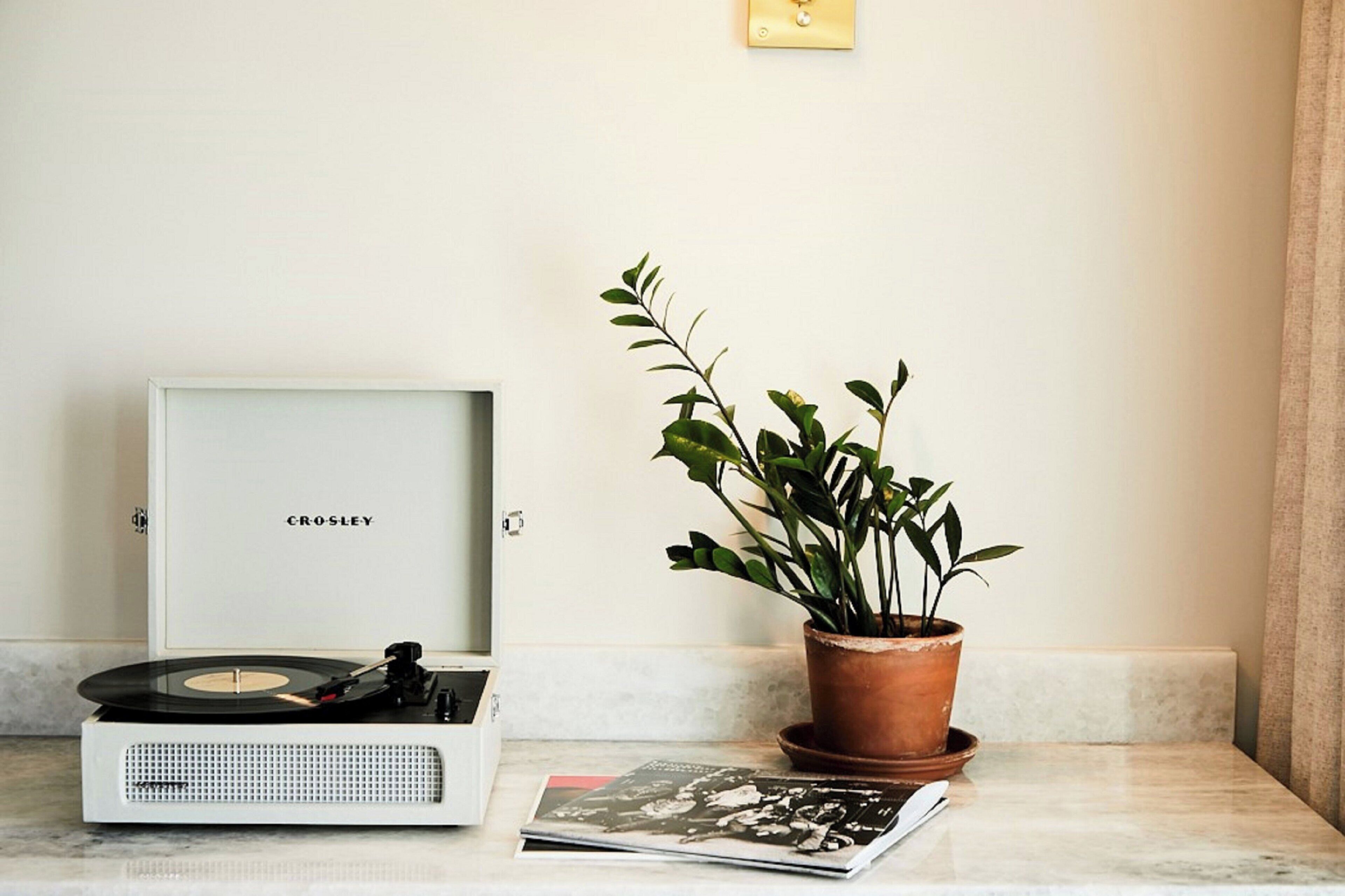 design suite, 1 king bed with sofa bed | pillow-top beds, minibar, in-room safe, desk