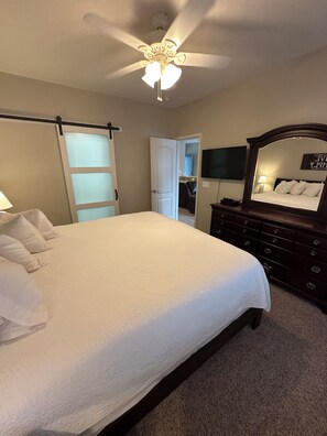 3 bedrooms, iron/ironing board, free WiFi, bed sheets