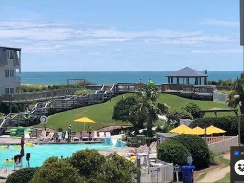 2/2 Ocean Front Condo